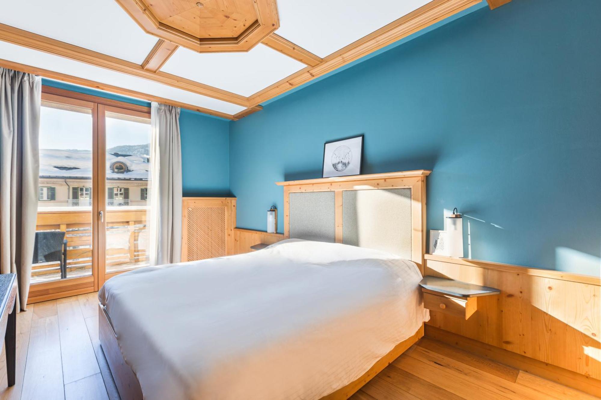 One-Bedroom Apartment with Tofane Mountain View and Balcony,1218230290:JPEG