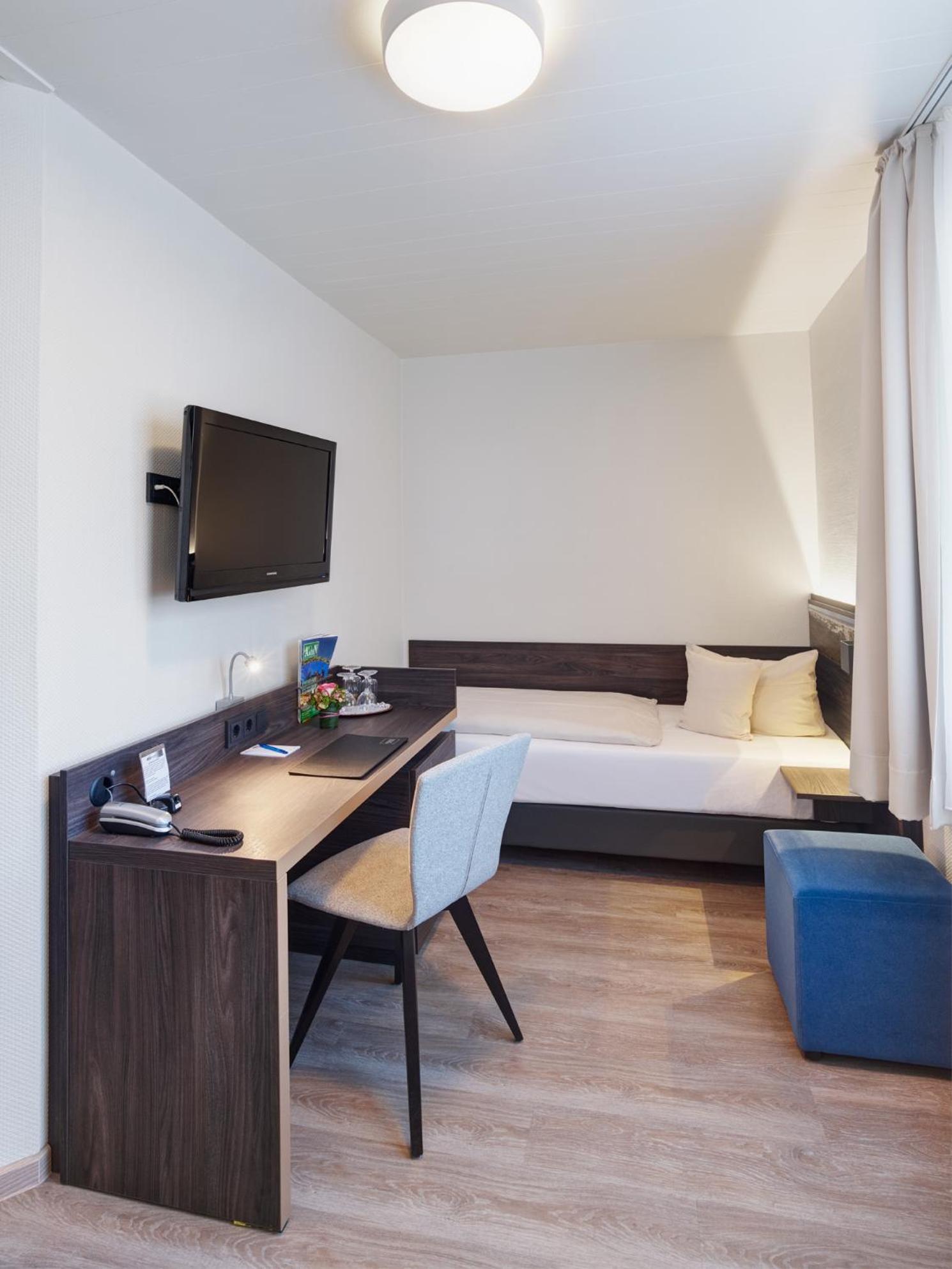 Standard Single Room,1613660036:JPEG