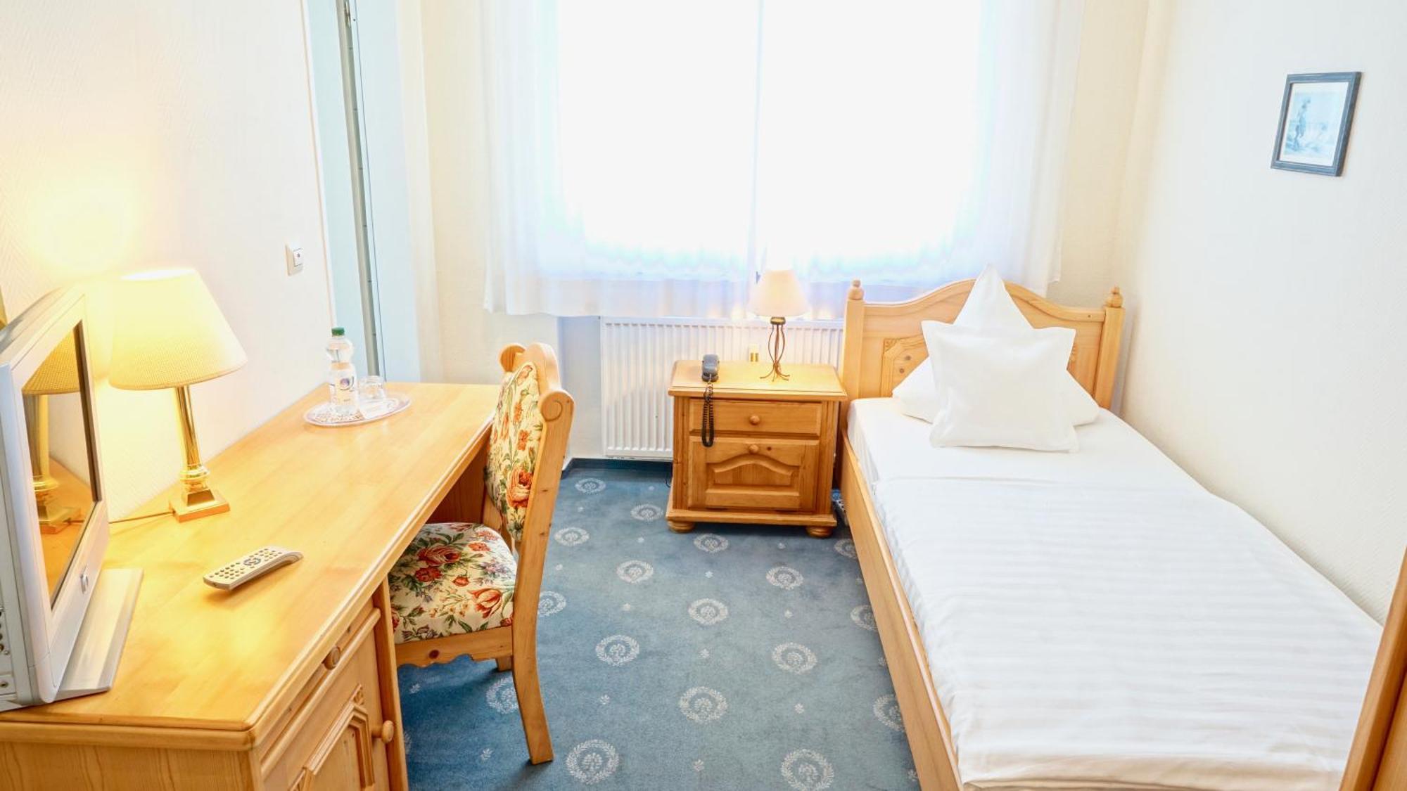 Single Room,1219297318:JPEG