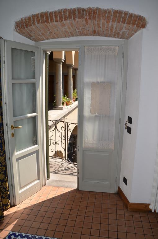 One-Bedroom Apartment with Balcony,122071045:JPEG