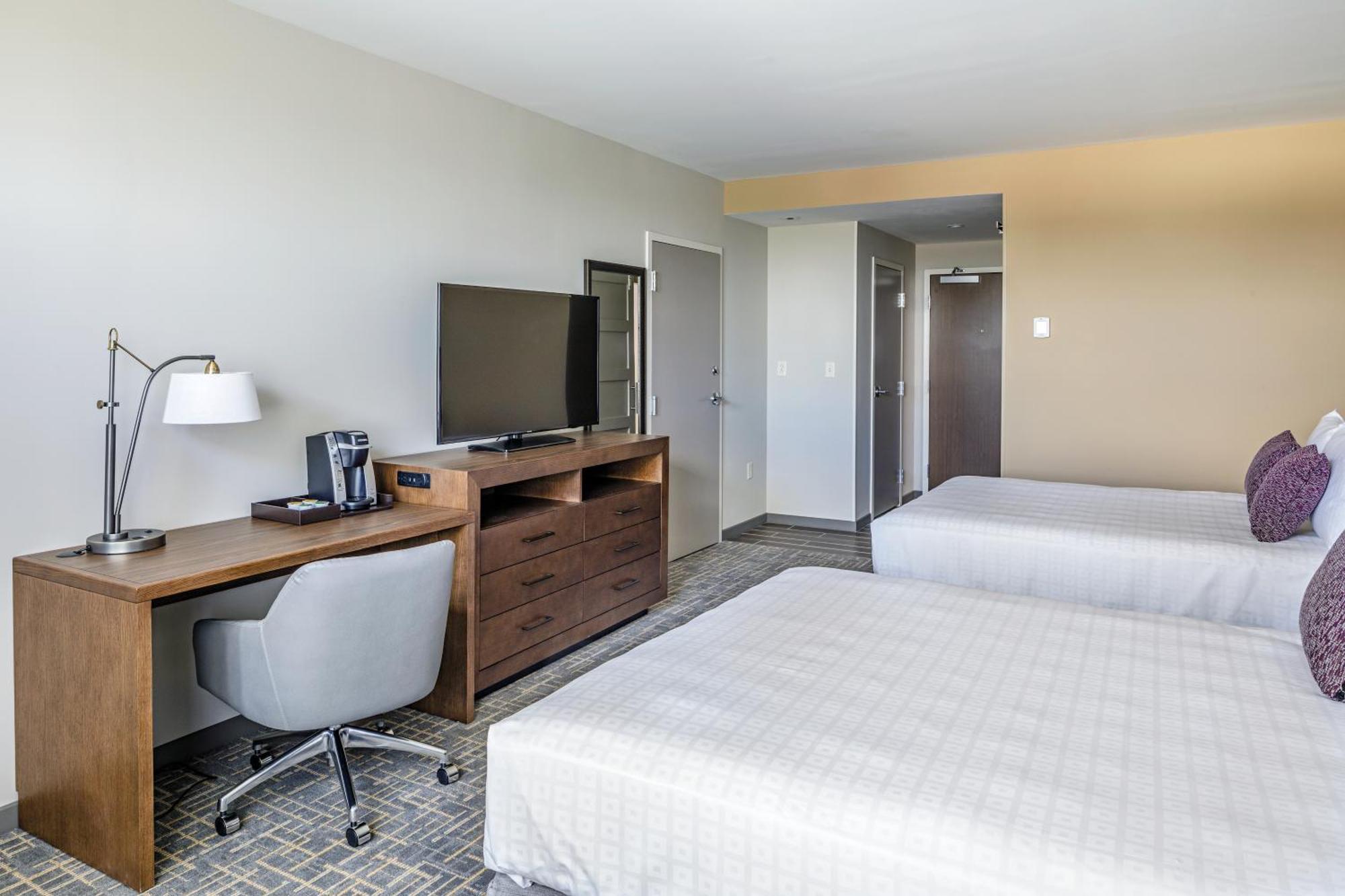 Deluxe Queen Room Two Queen Beds