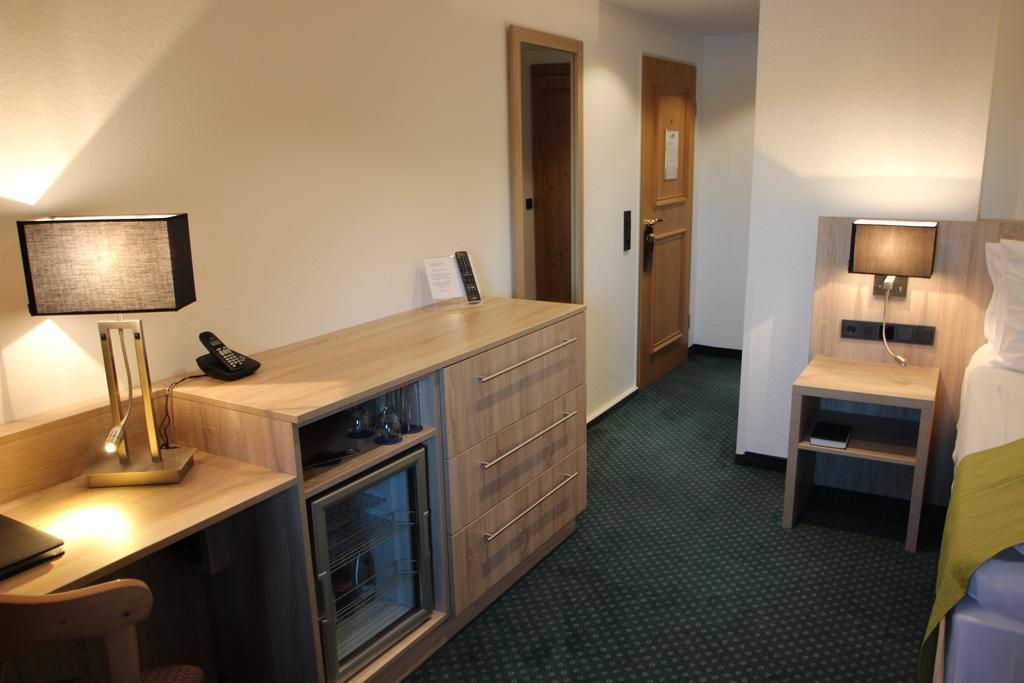 Deluxe Double Room with Shower,752472332:JPEG