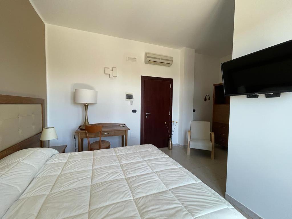 Triple Room,153748396:JPEG