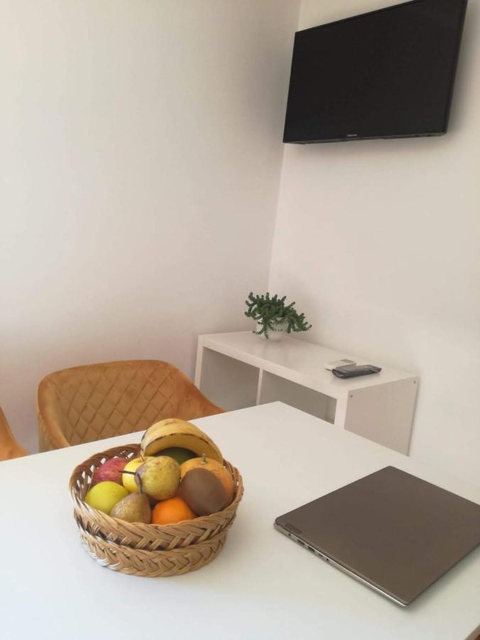 Apartamento com 1 Quarto
