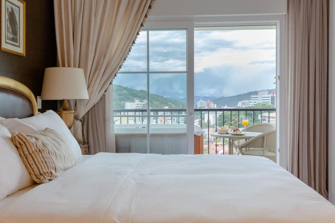 Quarto Deluxe com Cama King-size