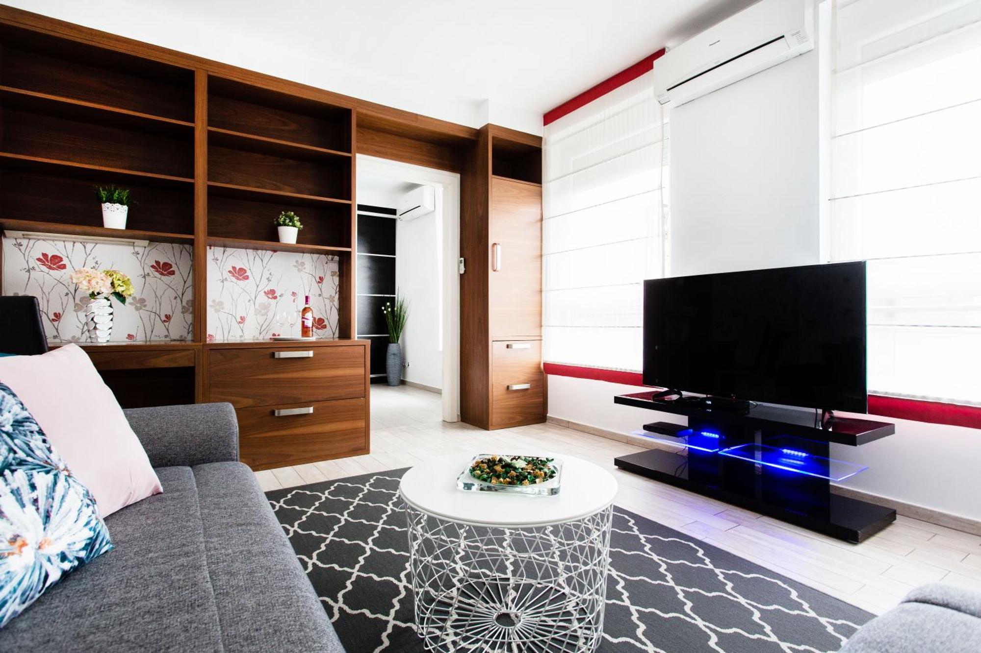 Superior One-Bedroom Apartment