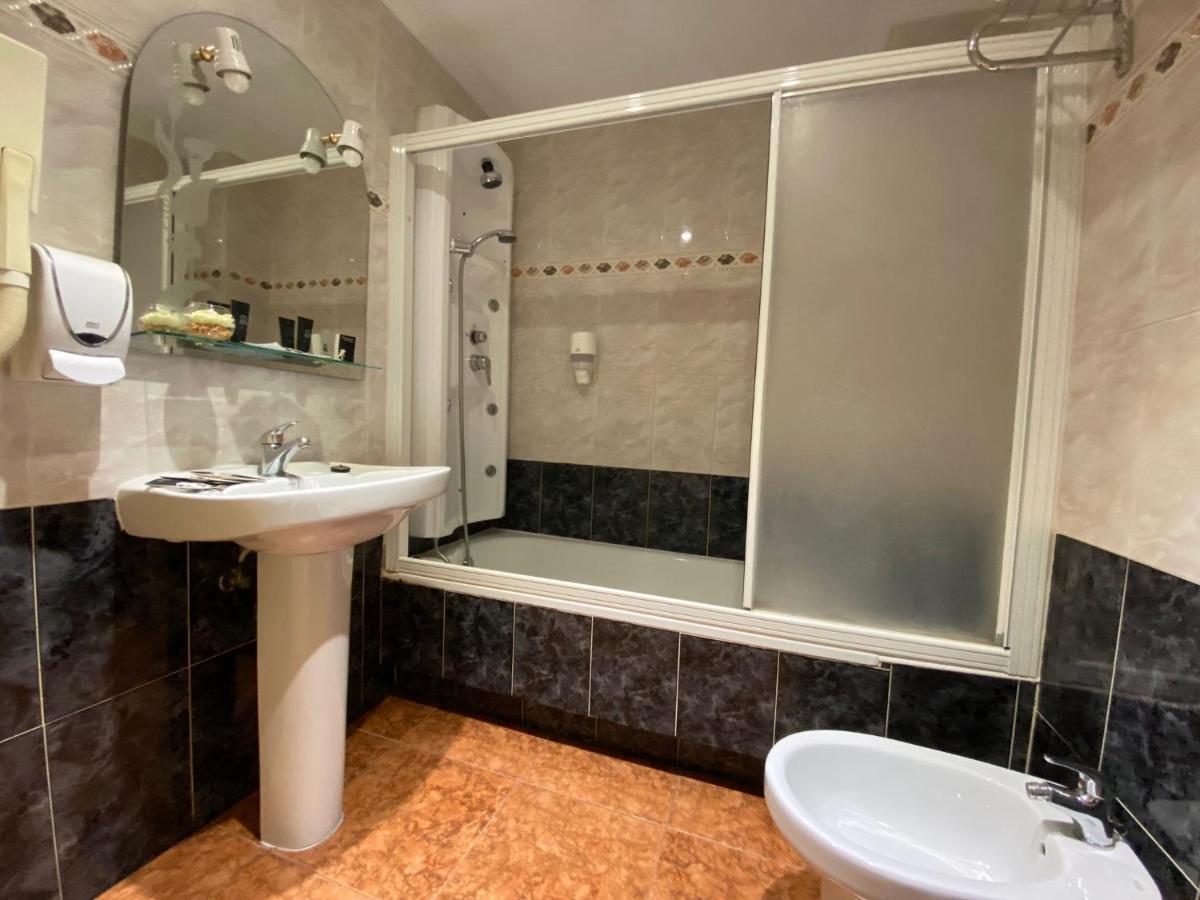 Habitación Triple con balcón