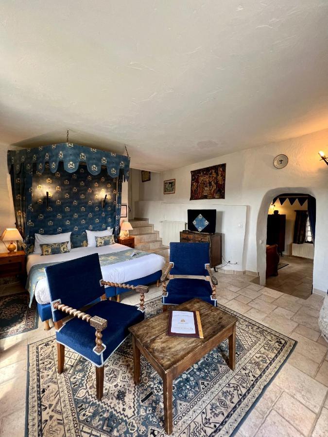 Suite avec Terrasse Privée (2 Adultes + 2 Enfants)