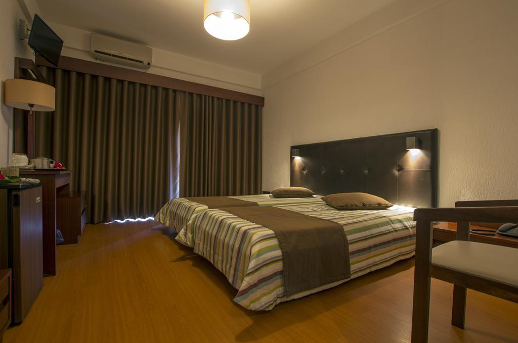 Quarto Familiar (4 Adultos)