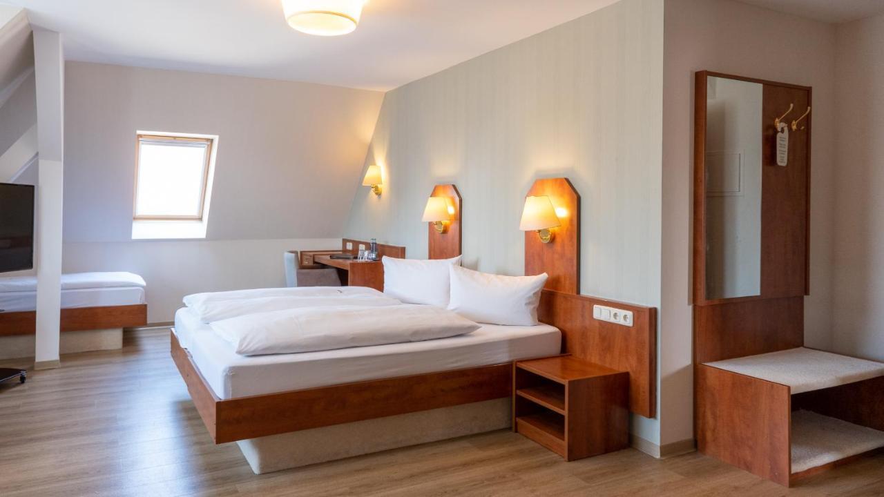 Dreibettzimmer