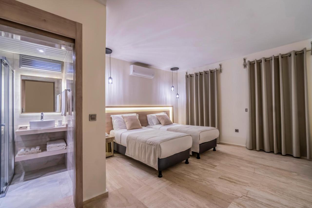 Superior Room,1259845207:JPEG