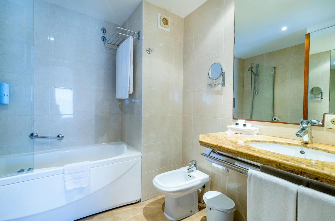 Chambre Double Supérieure avec Baignoire d’Hydromassage - Vue sur Mer