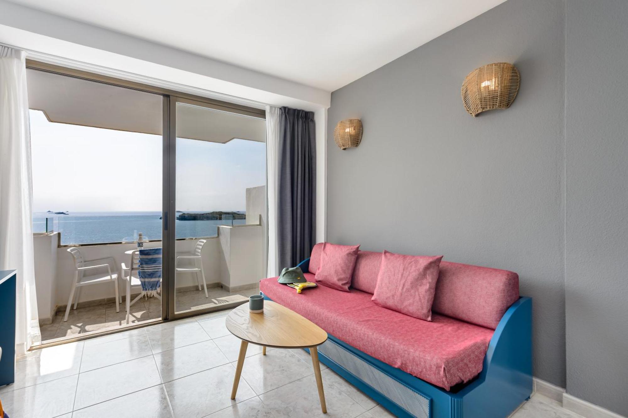 One-Bedroom Apartment Sea View,1239929746:JPEG
