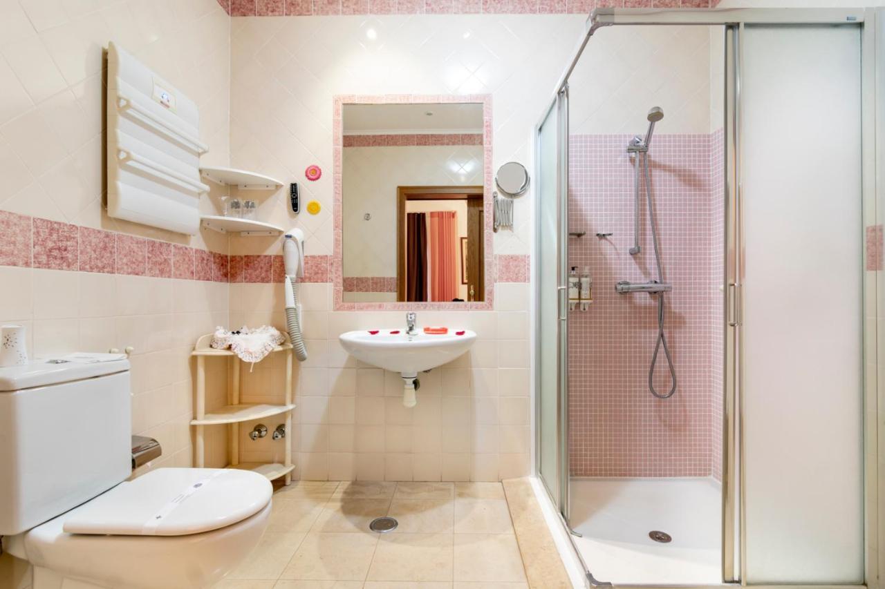Double Room,1246452160:JPEG
