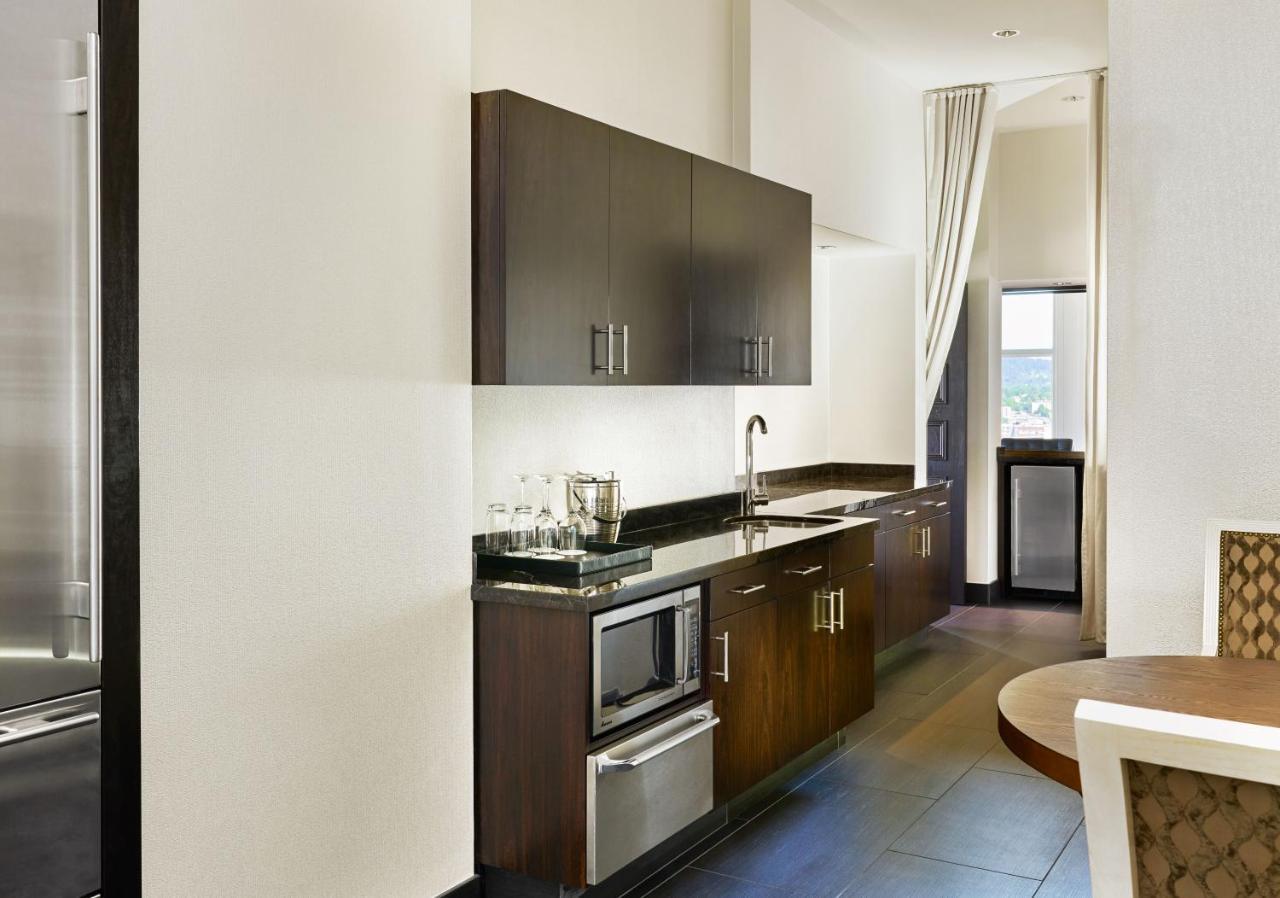 Meier & Frank Suite, Club level, Presidential Suite, 1 King