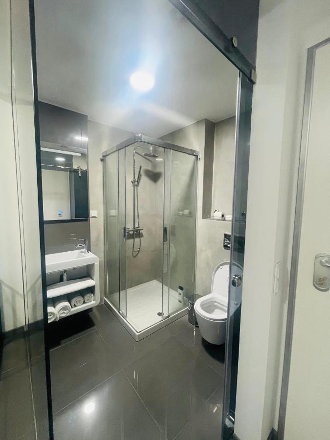 Quarto Duplo com Casa de Banho Privativa