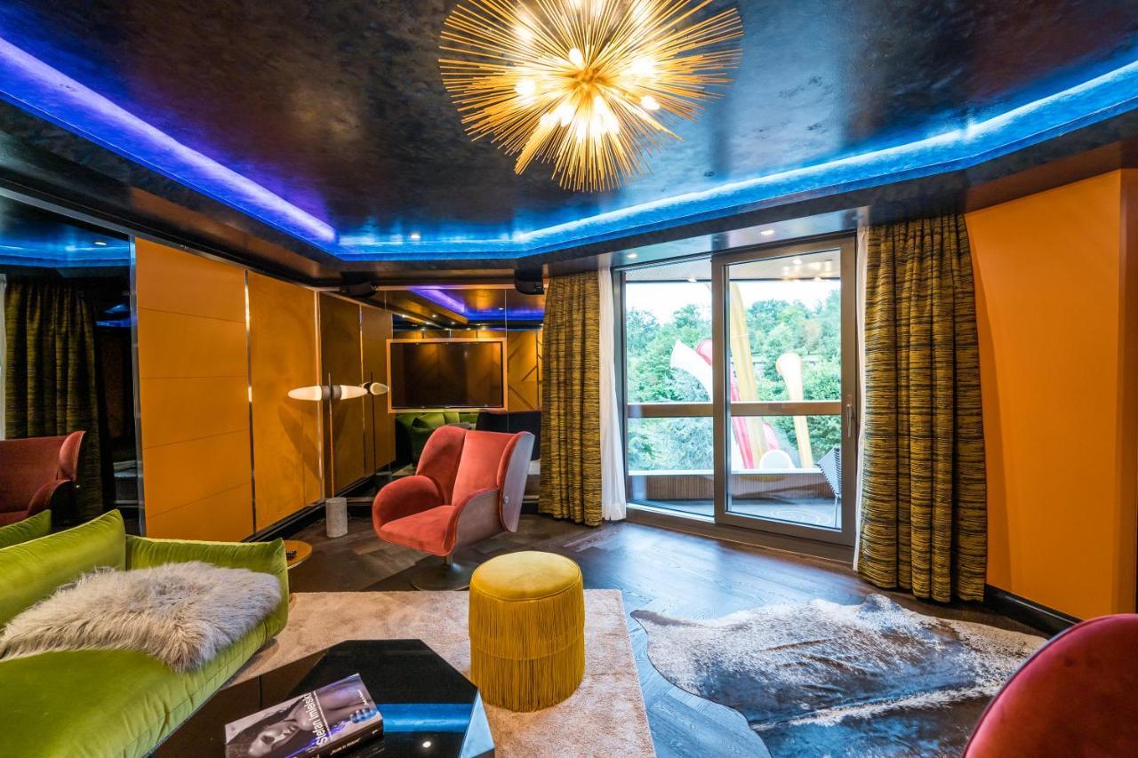 1 BED | Come Play Suite w/Balcony, Including New Year Dinner & Party at Cinque Studio