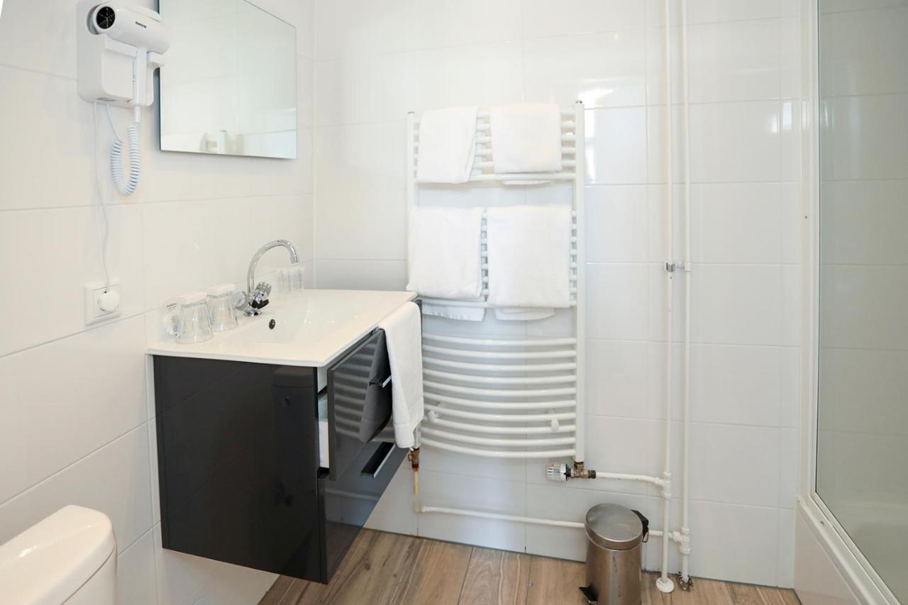 Apartment (2 Adults),1253363320:JPEG