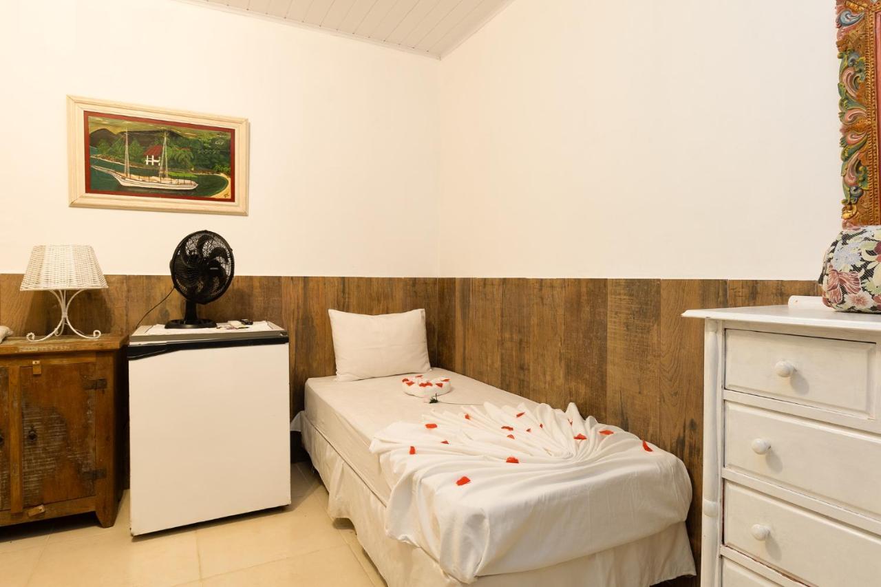 Quarto com 2 Camas de Solteiro