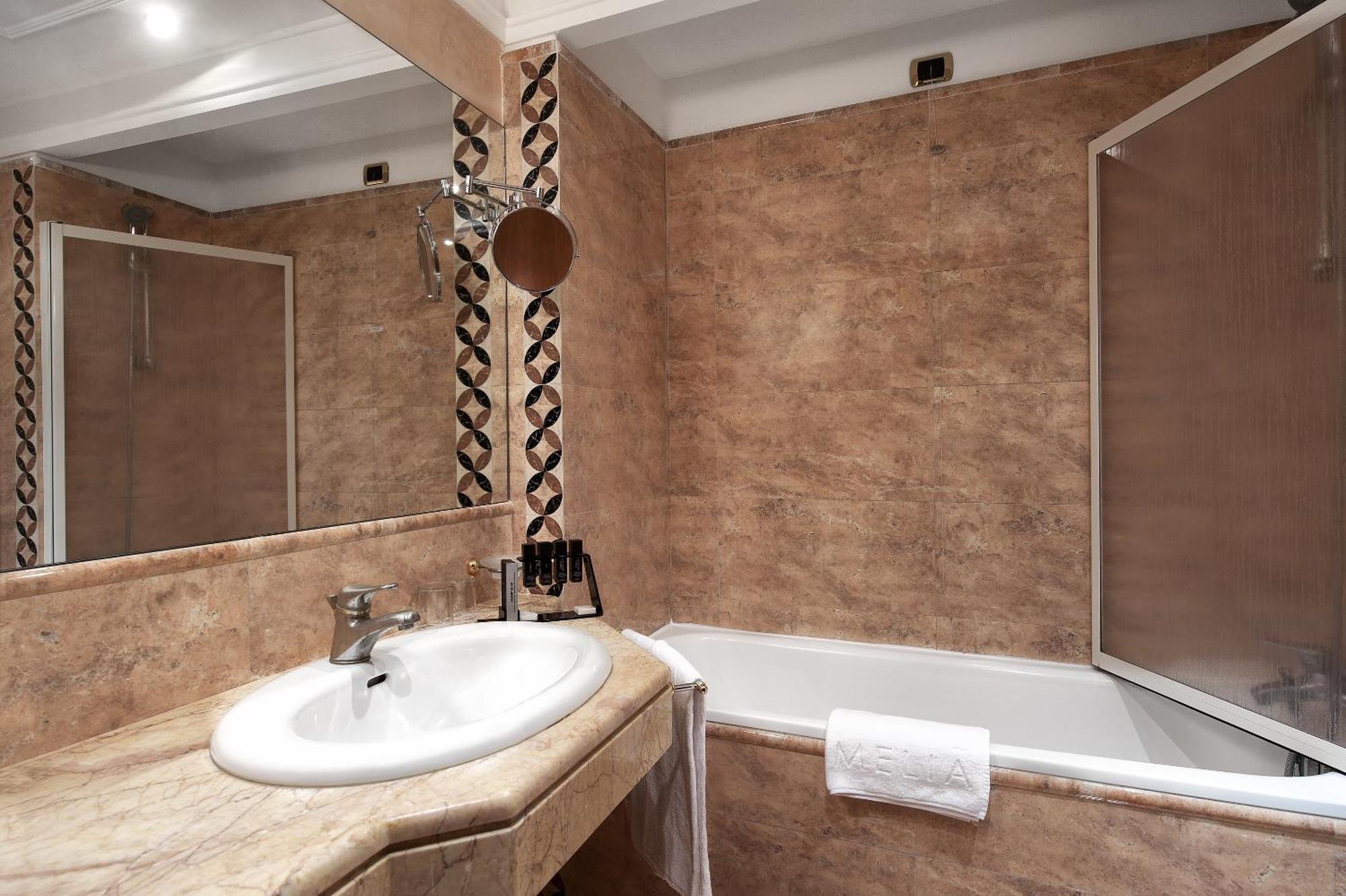 Quarto Superior com Cama de Casal ou 2 de Solteiro