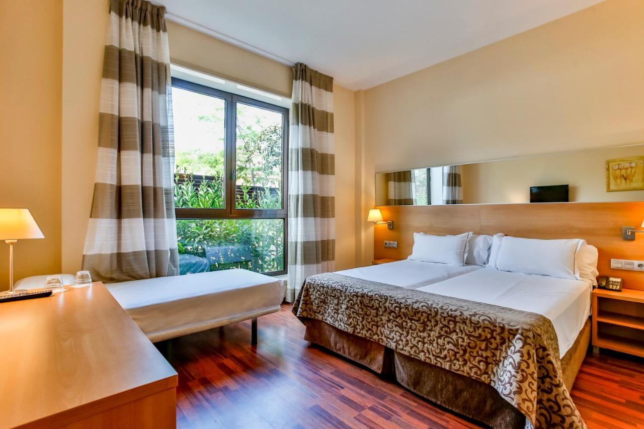 Twin Room with Extra Bed,1272786937:JPEG