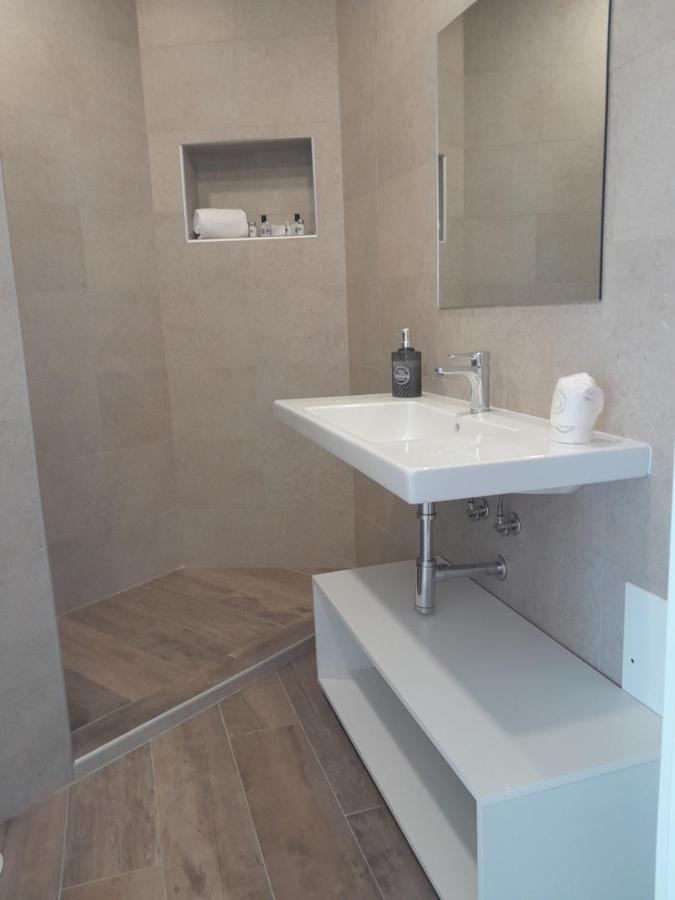 Quarto Triplo com Vista Mar