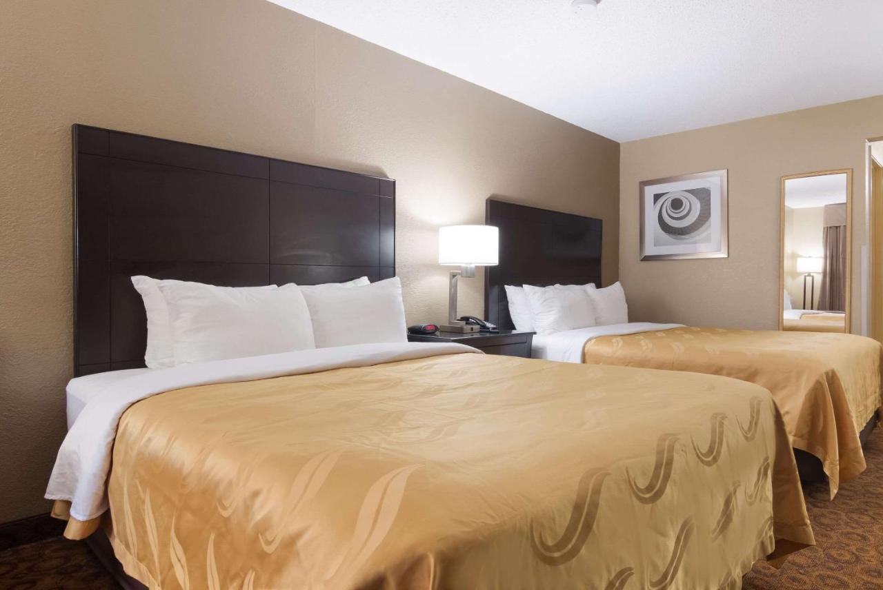 Queen Room with Two Queen Beds - Non-Smoking