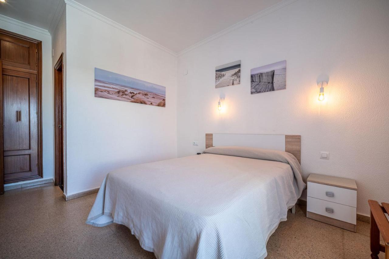 Habitación doble con vistas parciales al mar