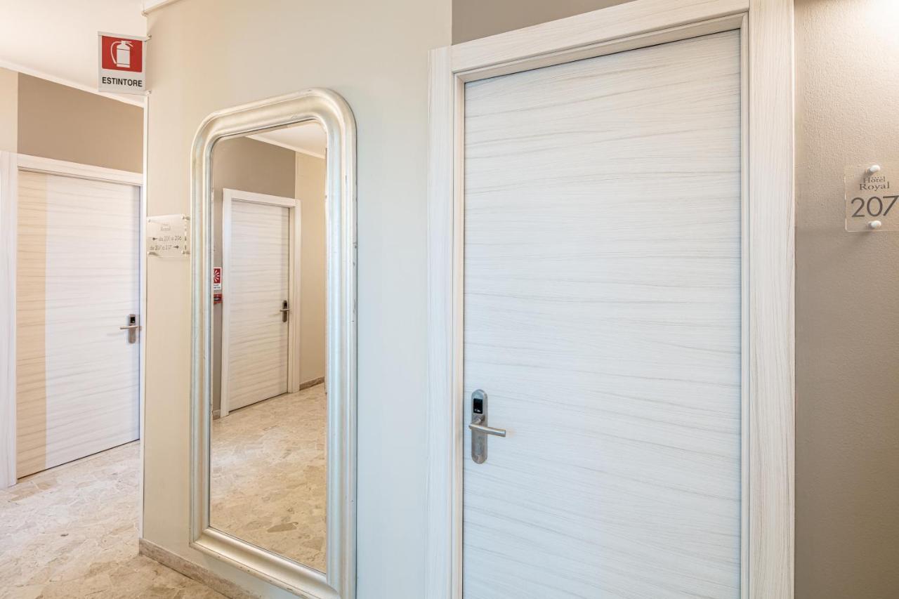 Double or Twin Room with Partial Sea View,1263259981:JPEG