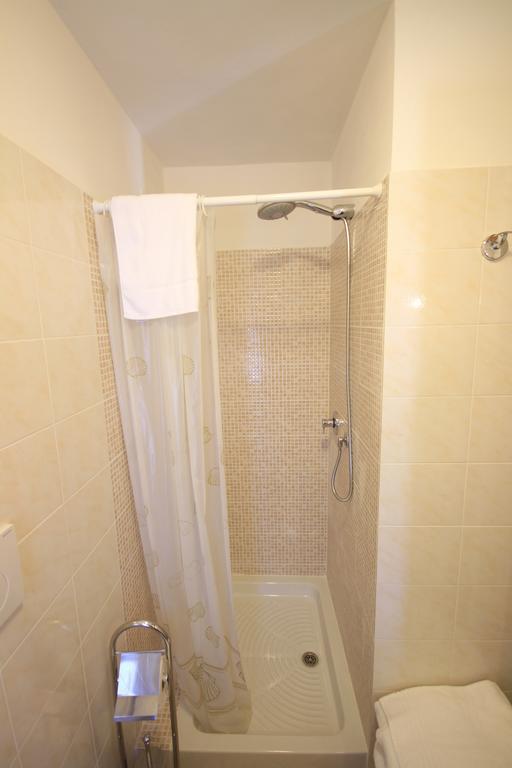 Triple Room,126729363:JPEG