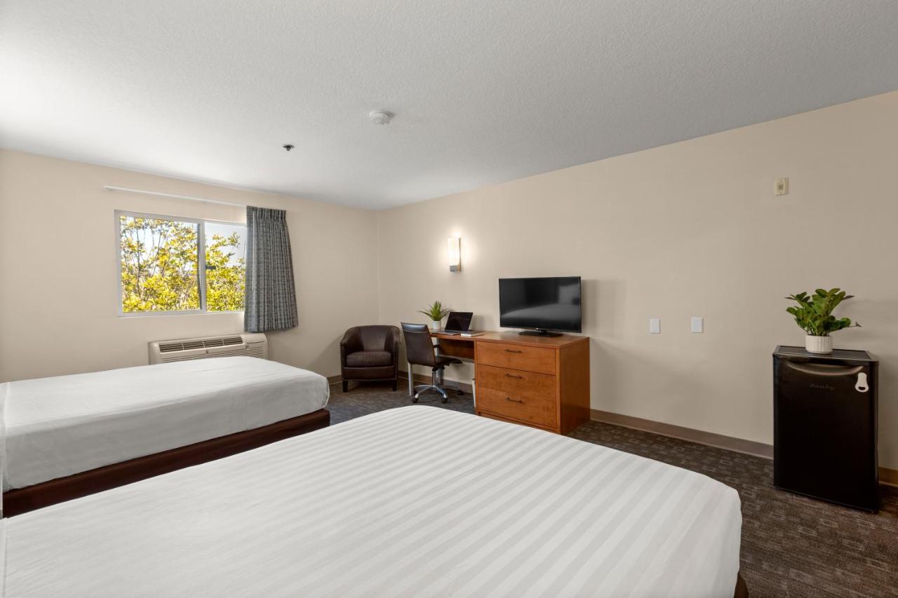 Queen Room with Two Queen Beds,1435358983:JPEG