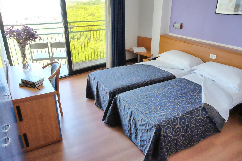 Twin Room with Partial Sea View,141015276:JPEG