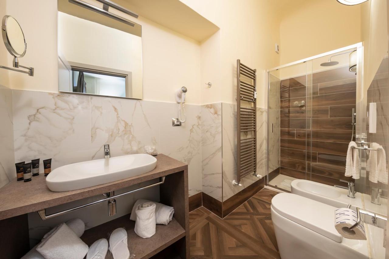 Small Double or Twin Room,1269581143:JPEG