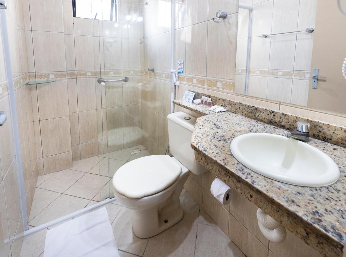 Quarto Quádruplo Standard