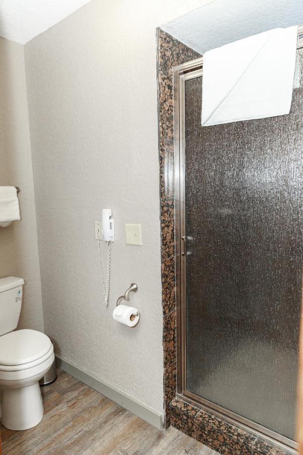 King Room,1271453338:JPEG