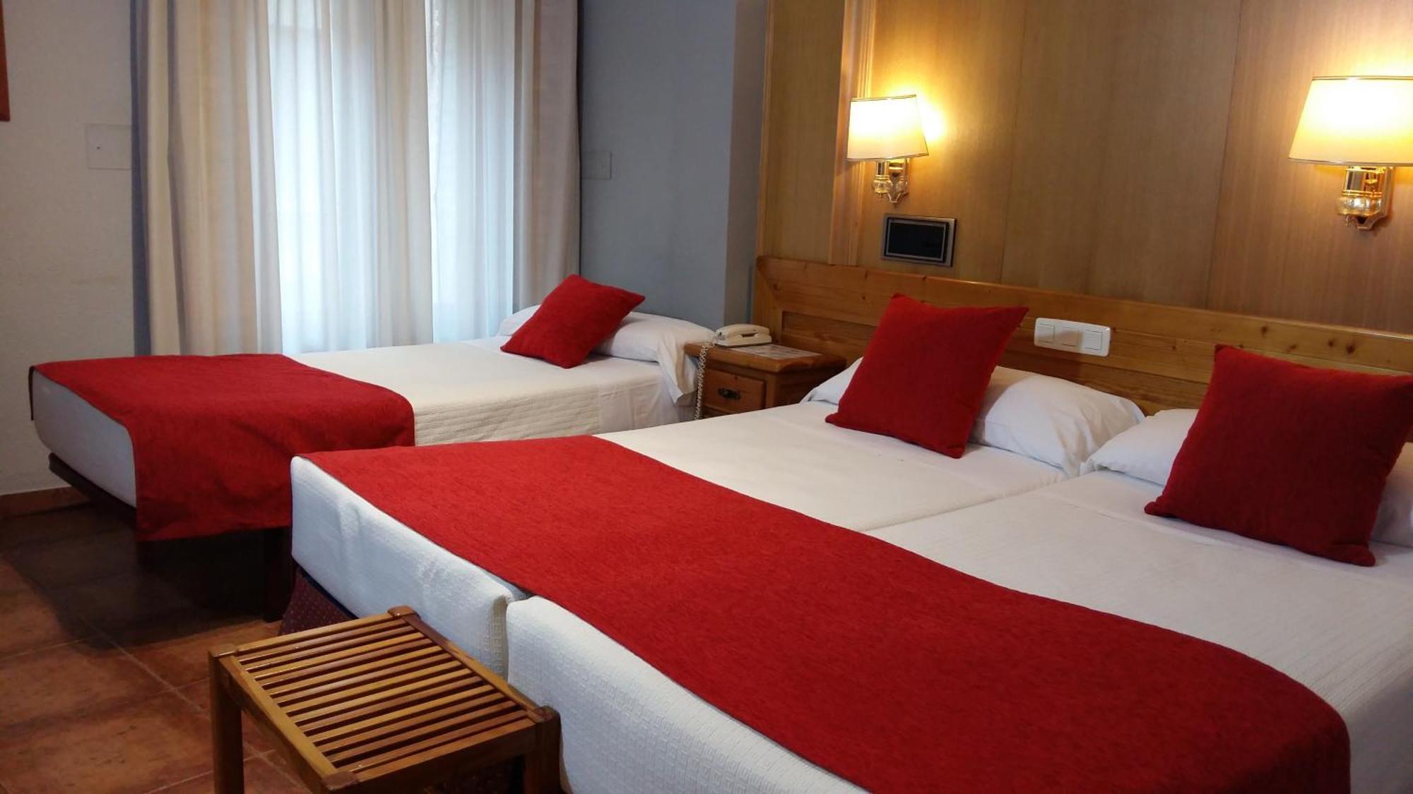 Standard Quadruple Room,1739371259:JPEG
