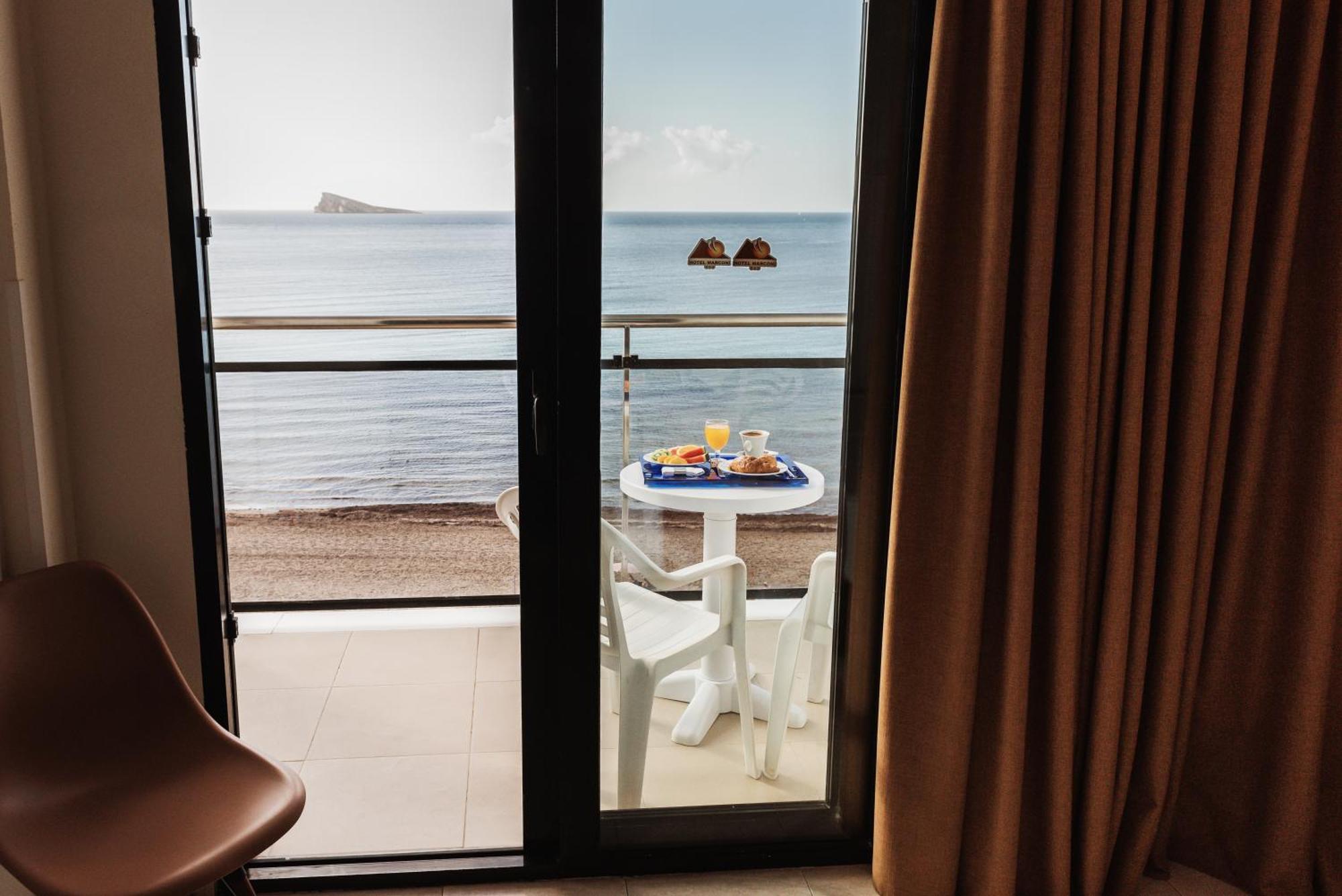 Camera Matrimoniale/Doppia con Letti Singoli con Vista Mare