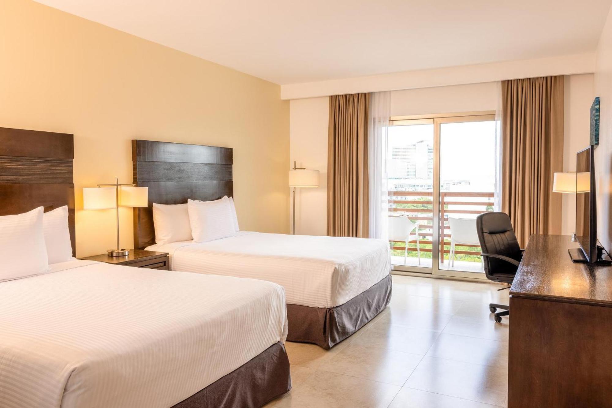 Queen Room with Two Queen Beds - Mobility Access/Non-Smoking,1174396167:JPEG
