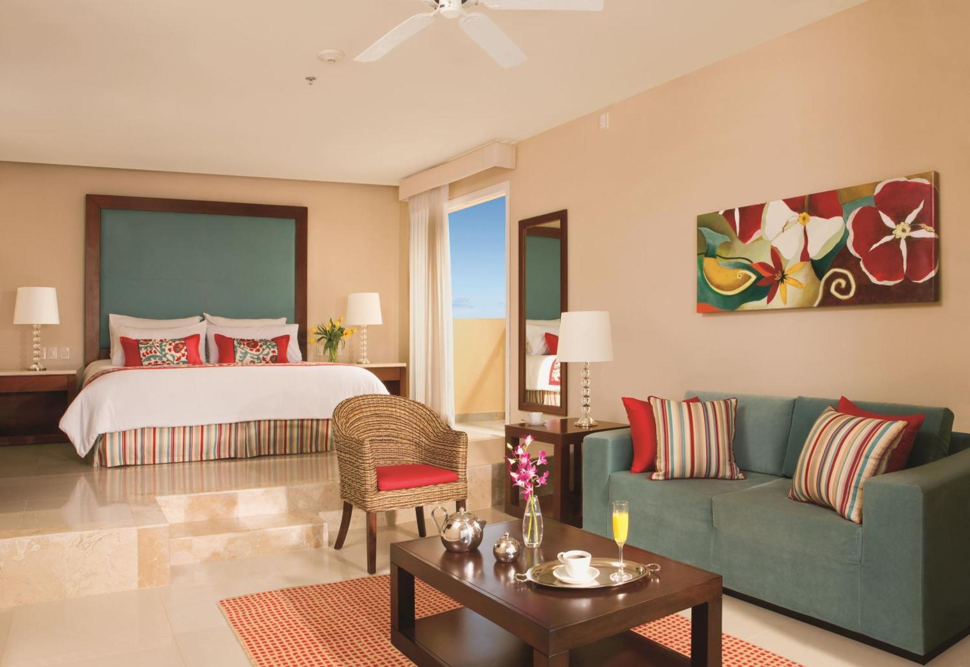Family Suite,1273749616:JPEG