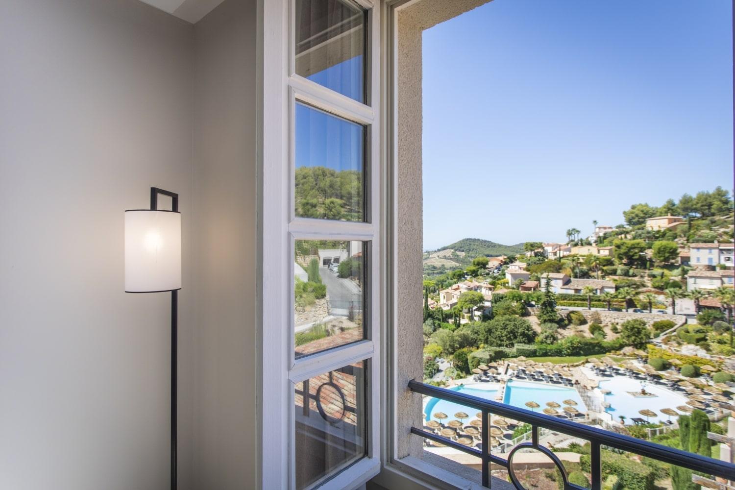 Deluxe Room Sea Golf Course View