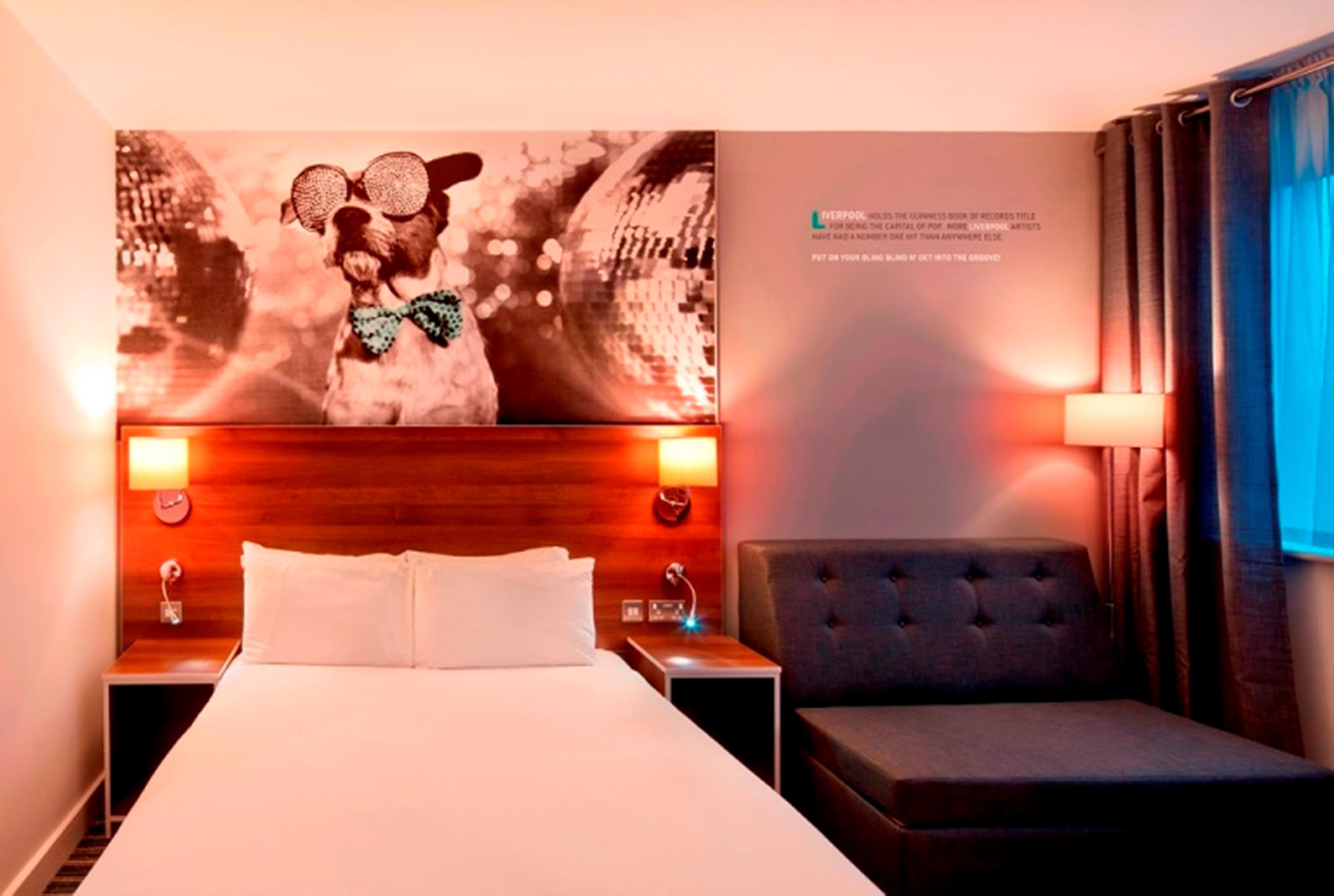 Kamer met Kingsize Bed
