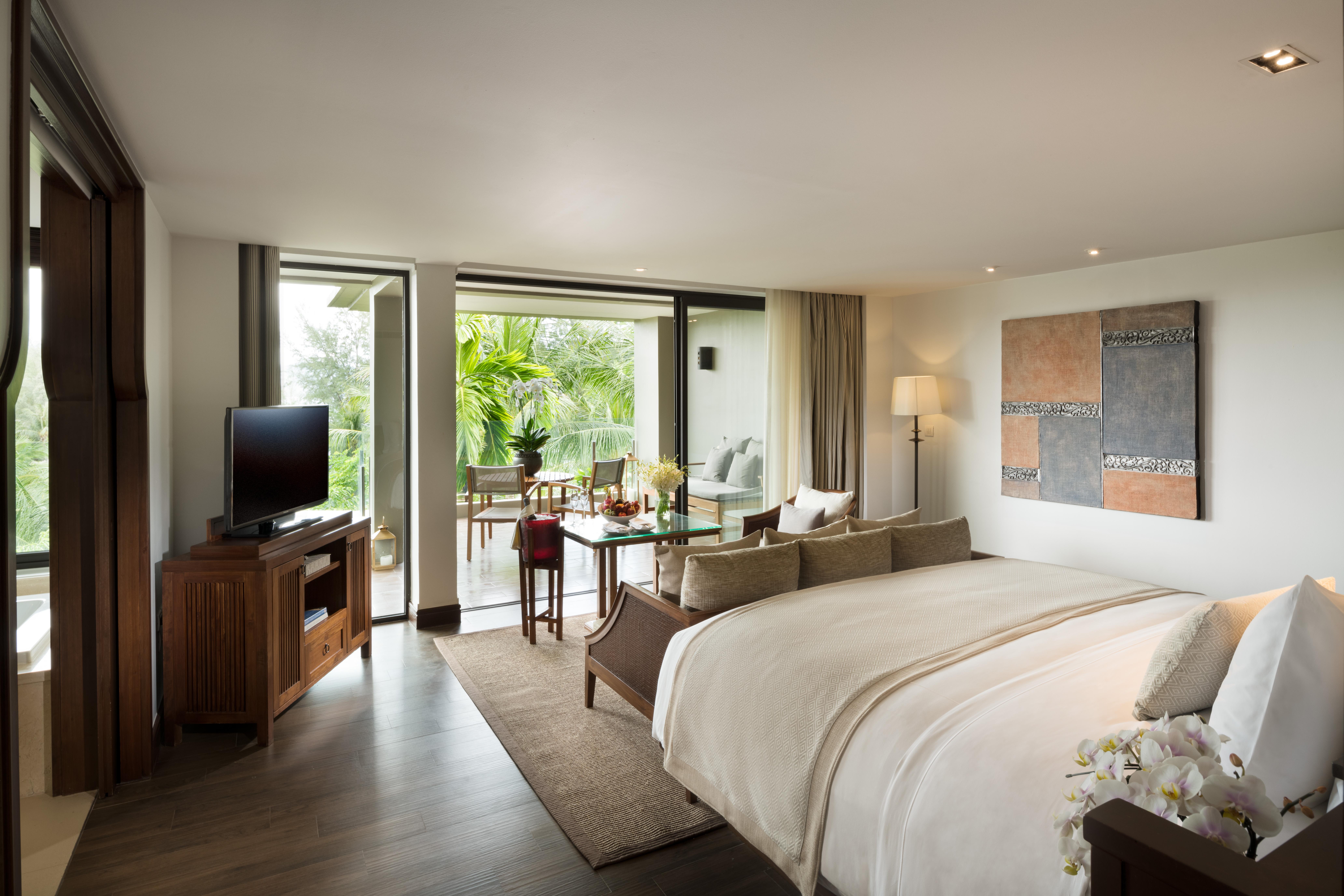 Deluxe Layan Suite