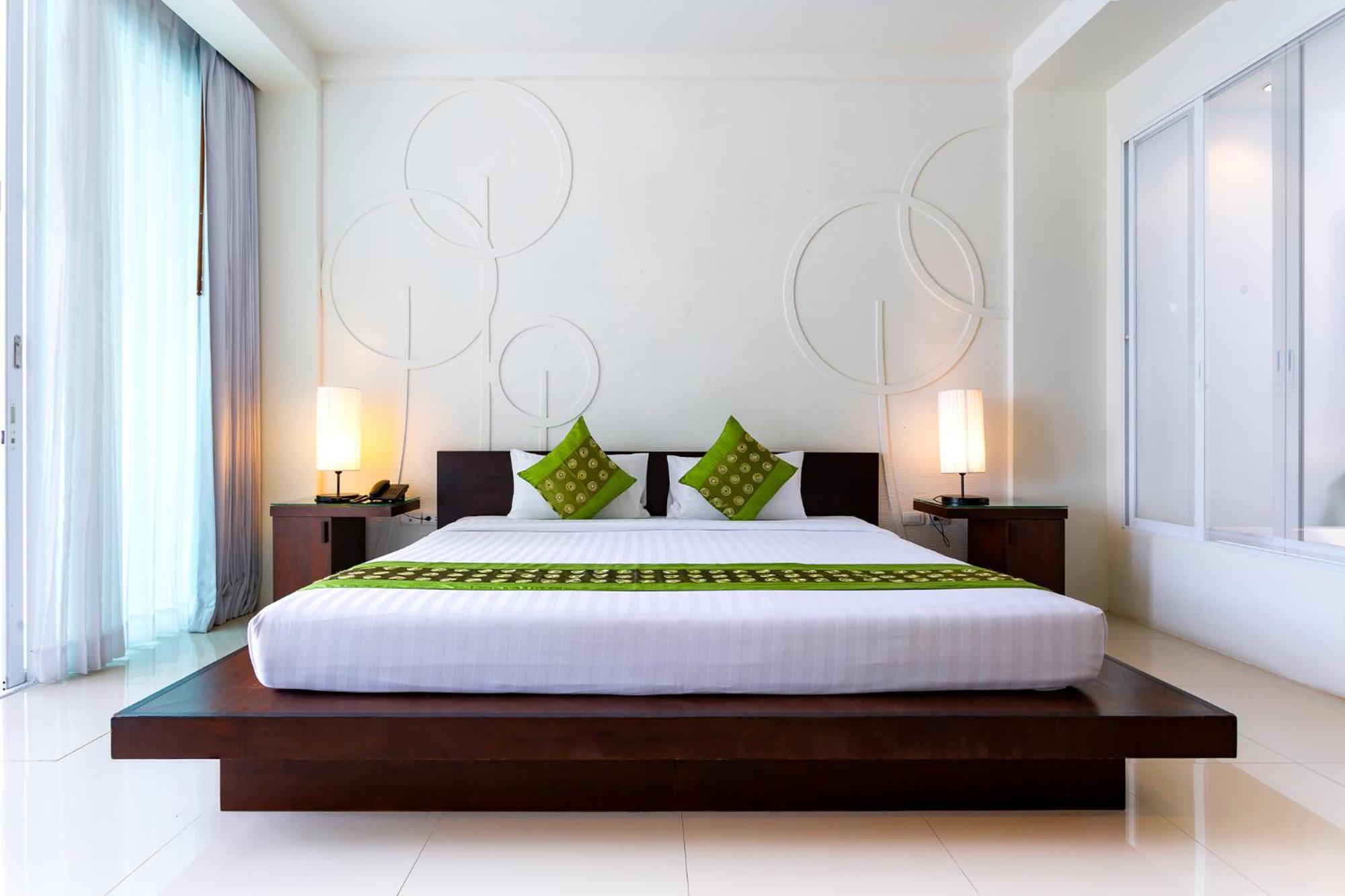 Deluxe Double or Twin Room Pool View