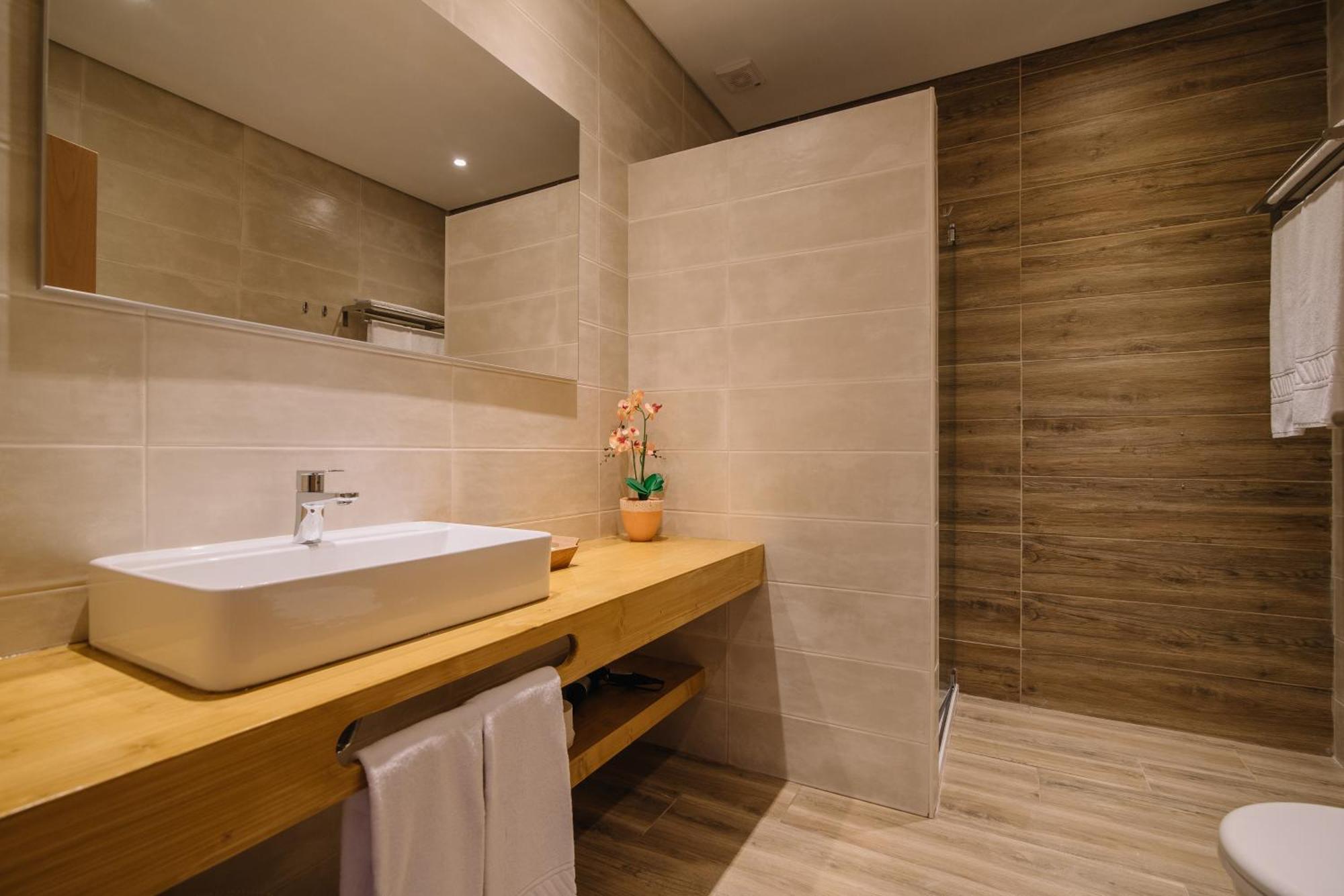 Two-Bedroom Apartment,1209367963:JPEG
