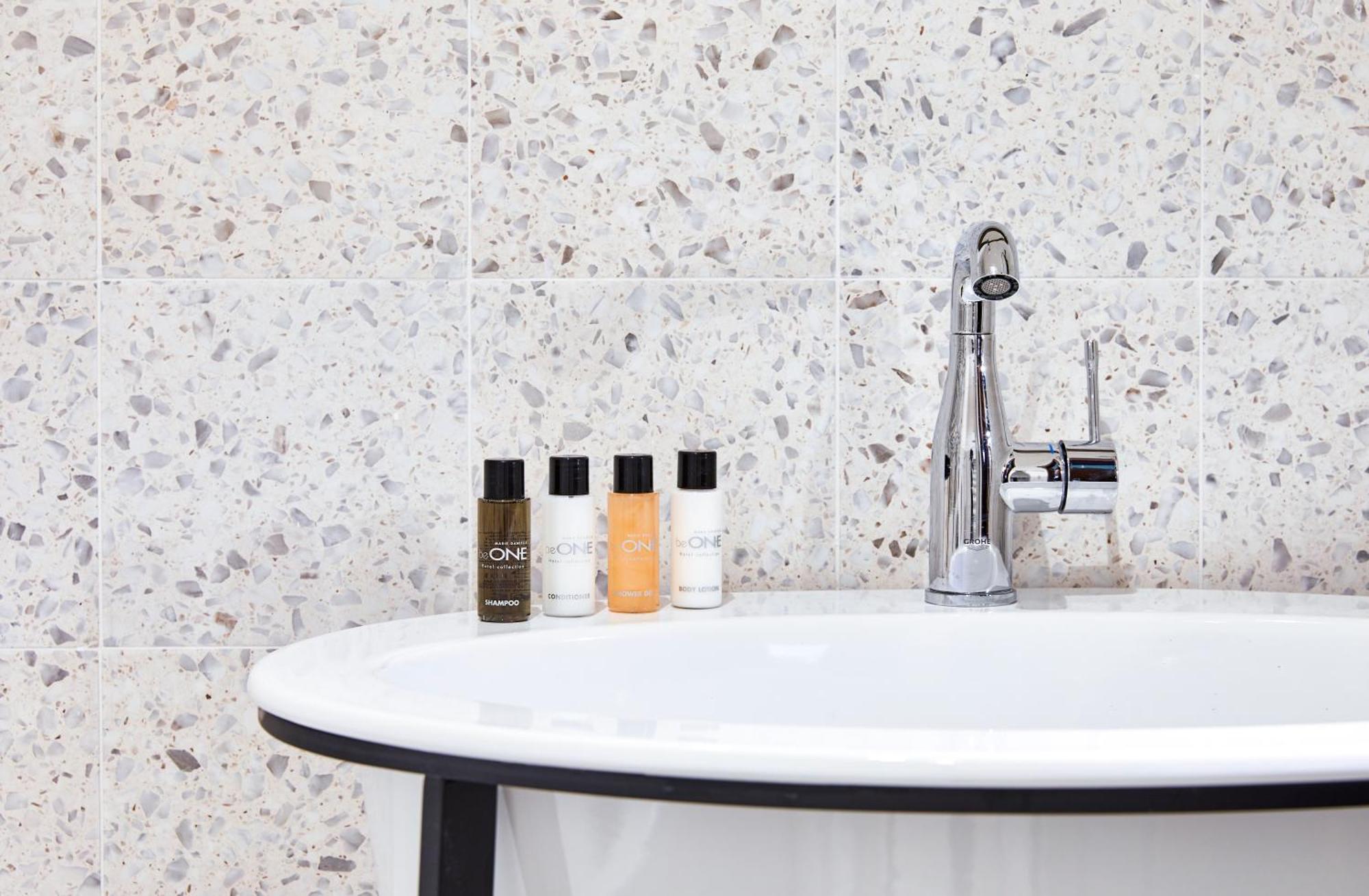 King Suite with Garden View,1672562823:JPEG