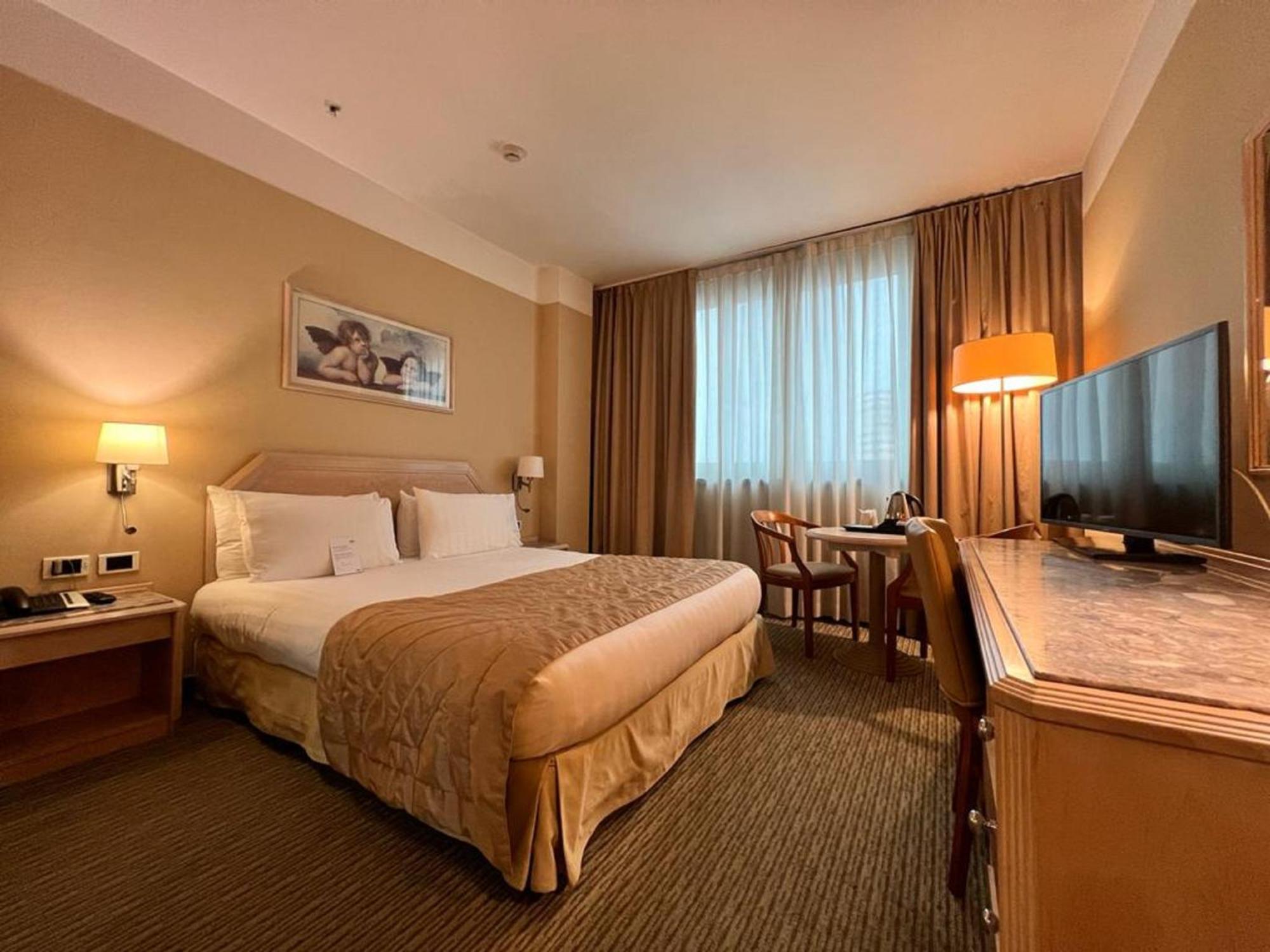Standard Room,1204659532:JPEG