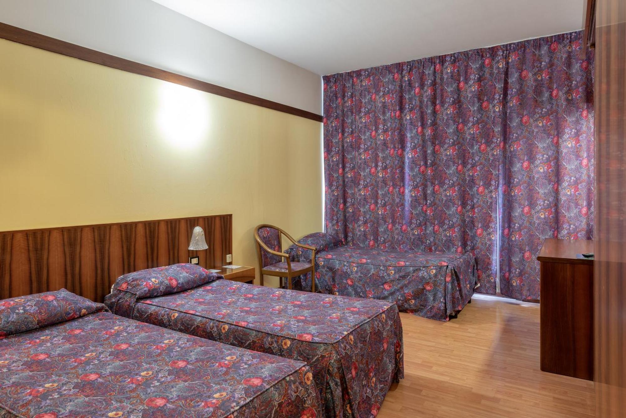 Dreibettzimmer