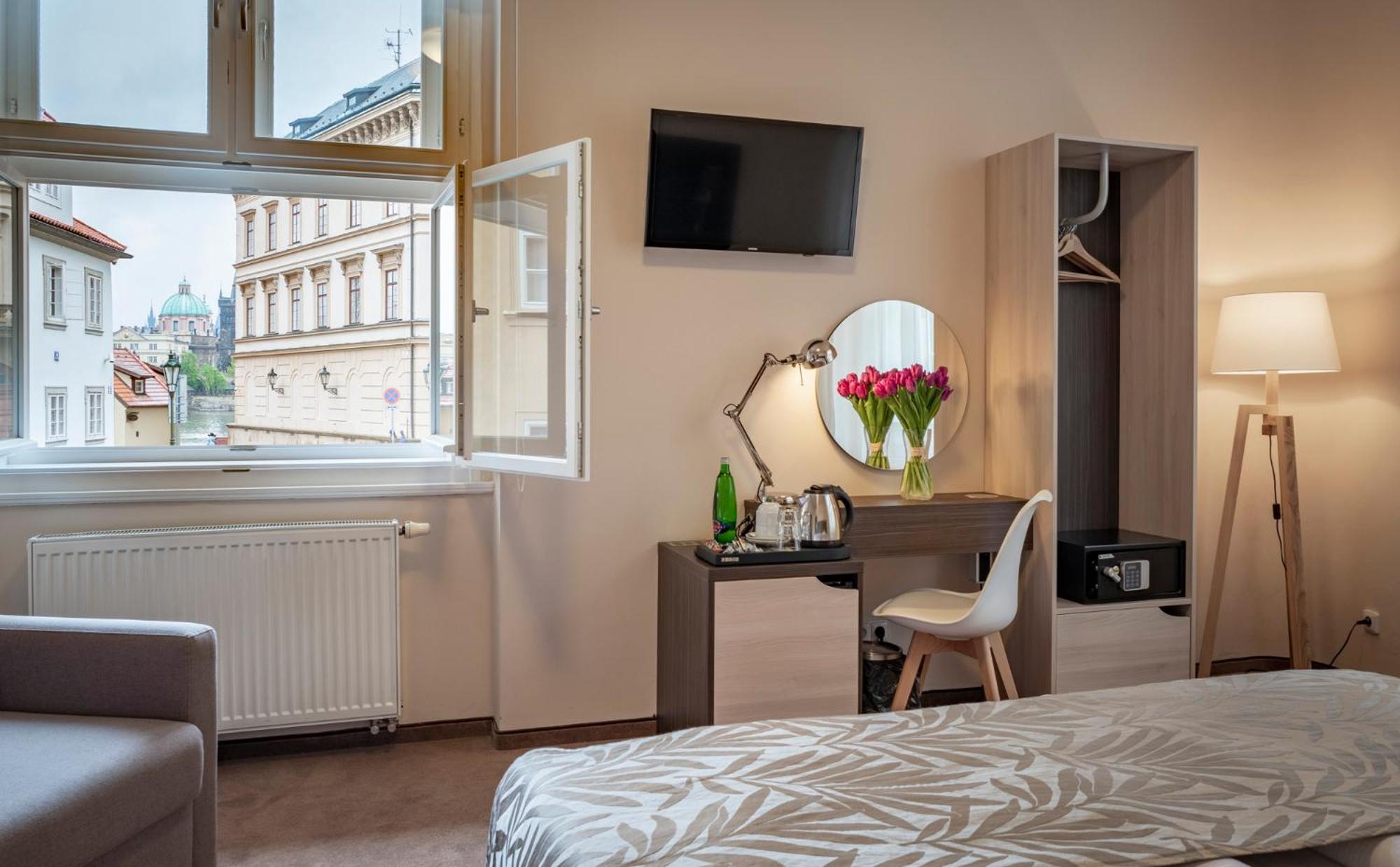 Double or Twin Room with Extra Bed (3 Adults),653364909:JPEG