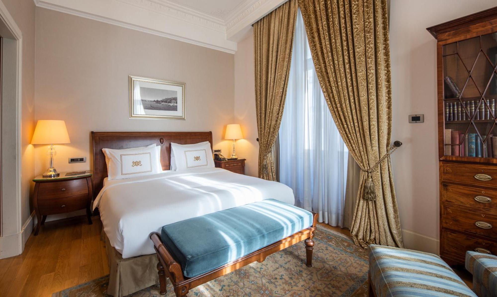 Ernest Hemingway Suite,1274921650:JPEG