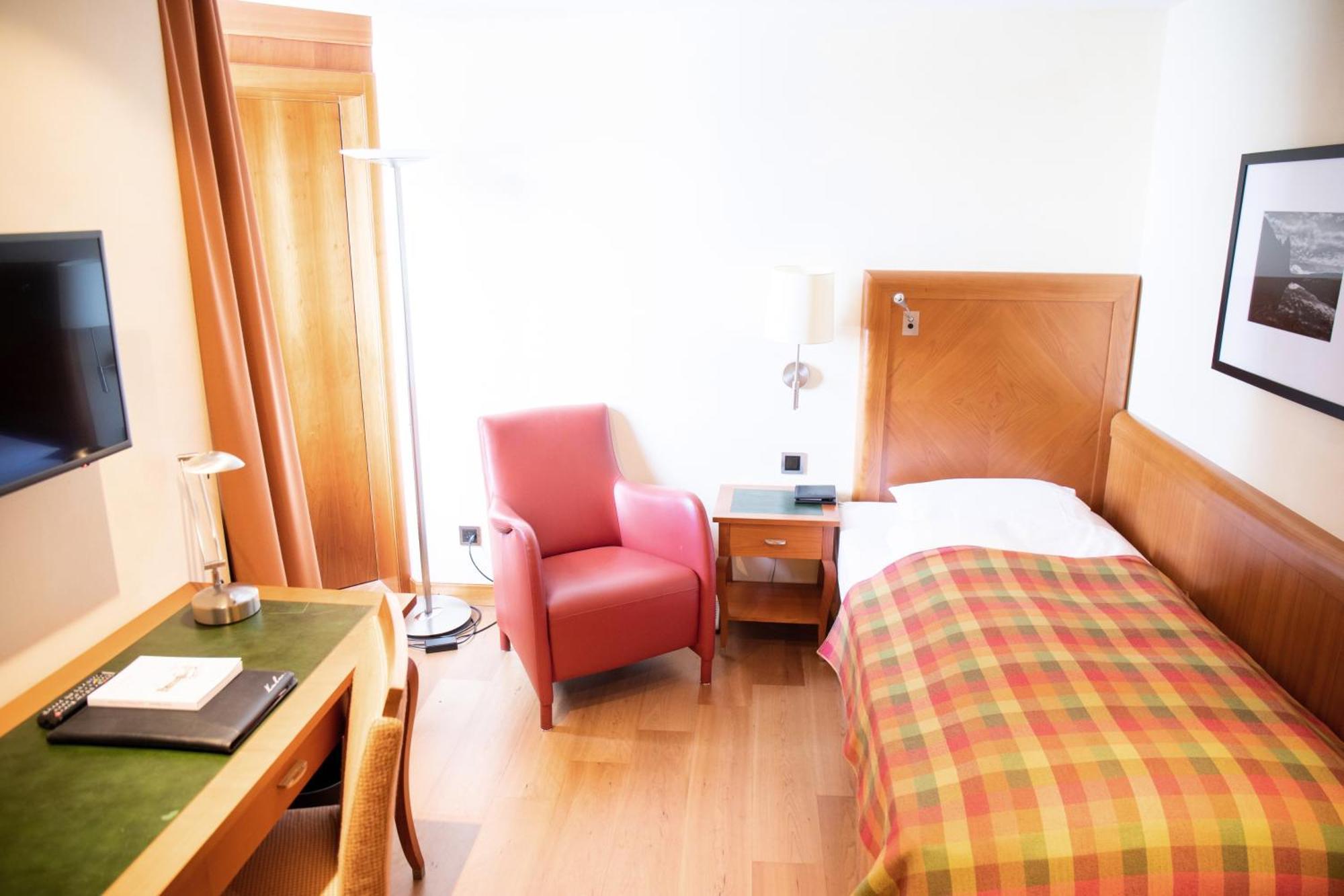 Single Room North,1275384814:JPEG